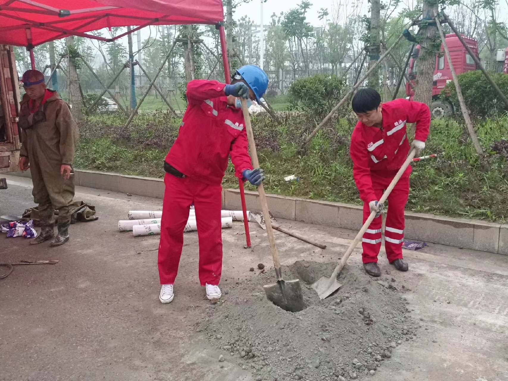 柘城管道疏通哪家好】及时进行市政管道清淤